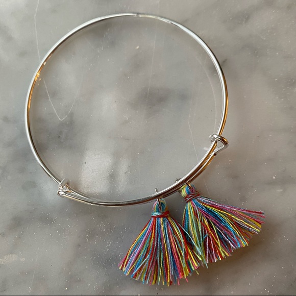 Tassel Me Up - Picture 4 of 14